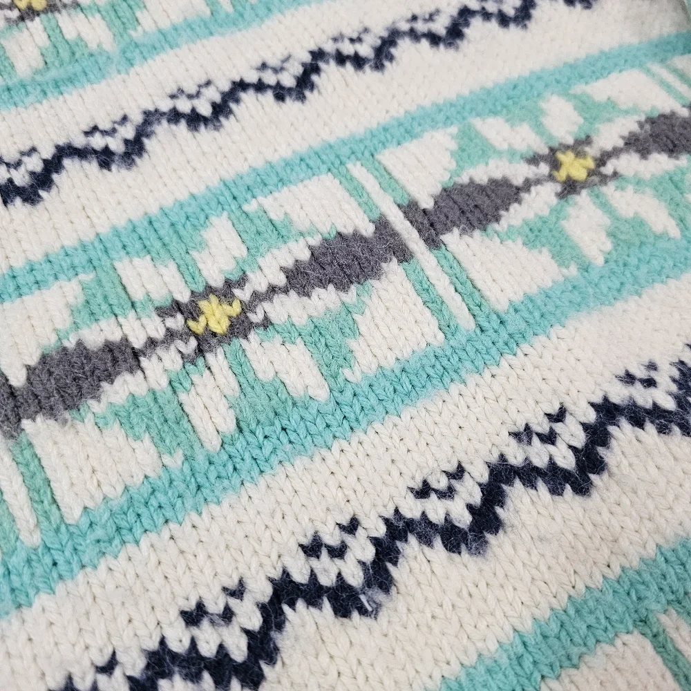AE Oversized Fairisle Mock Neck Sweater Size Medium - Picture 7 of 13